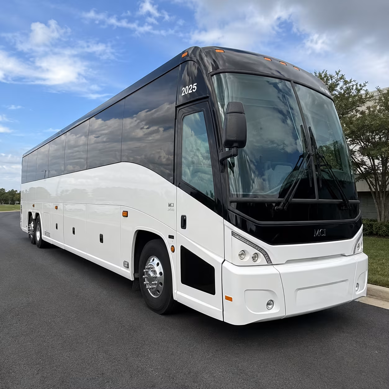 field trip buses to six flags new england and outdoor destinations
