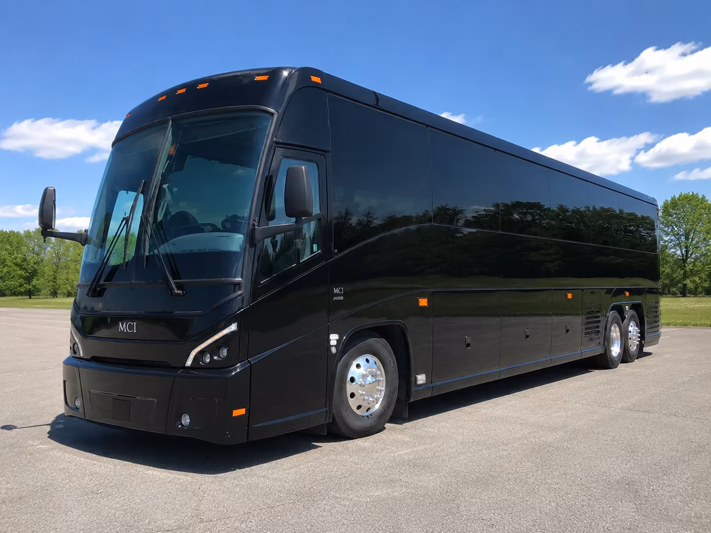 wedding shuttle buses between chicopee hotels and pioneer valley venues